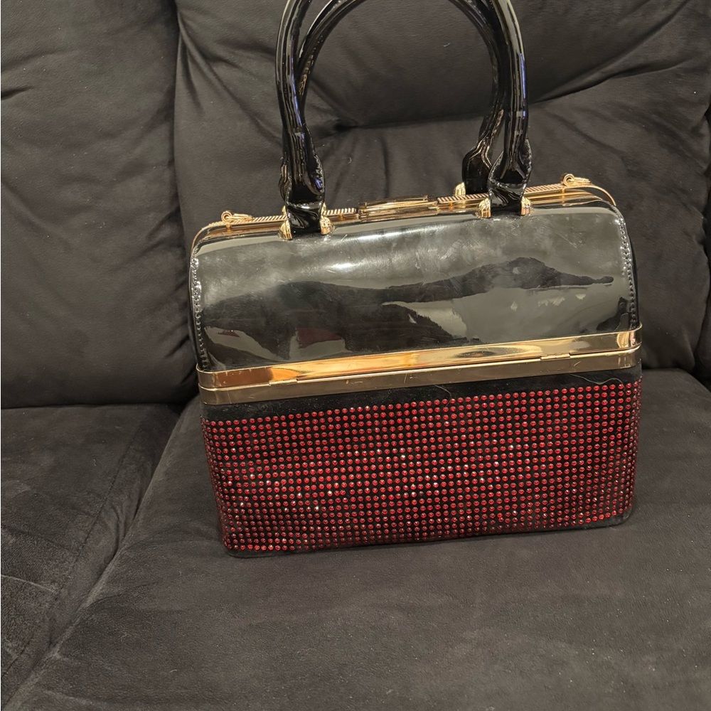 Elegant Black and Red Handbag